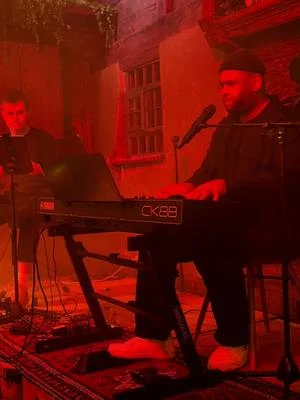 Another one from my little concert in Switzerland ✨ 🎤 Ain’t no sunshine - Bill Withers #singersongwriter #concerts #events #weddings #munich